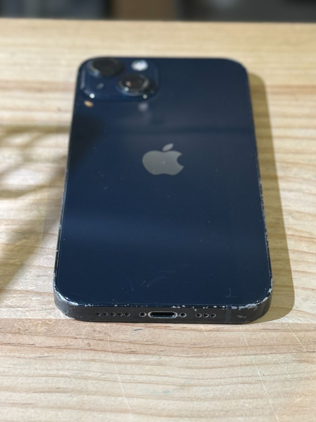 Apple Telefoni cellulari / Smartphones: Châssis Complet iPhone 13 - Connecteur de Charge + Batterie – Usato da Morges venduto da DA-repa 2
