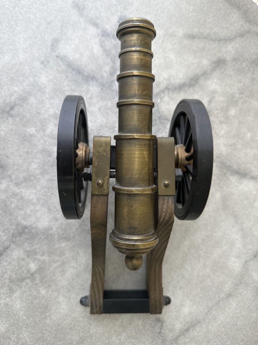 Alle Dekorationen: Dekorative Kanone aus Messing und Holz – Gebraucht aus Zürich von Chaeffeler 1