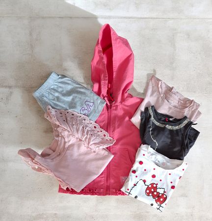 160 – 6 pièces fille (Hello Kitty…) 116-128 (5-9 ans)