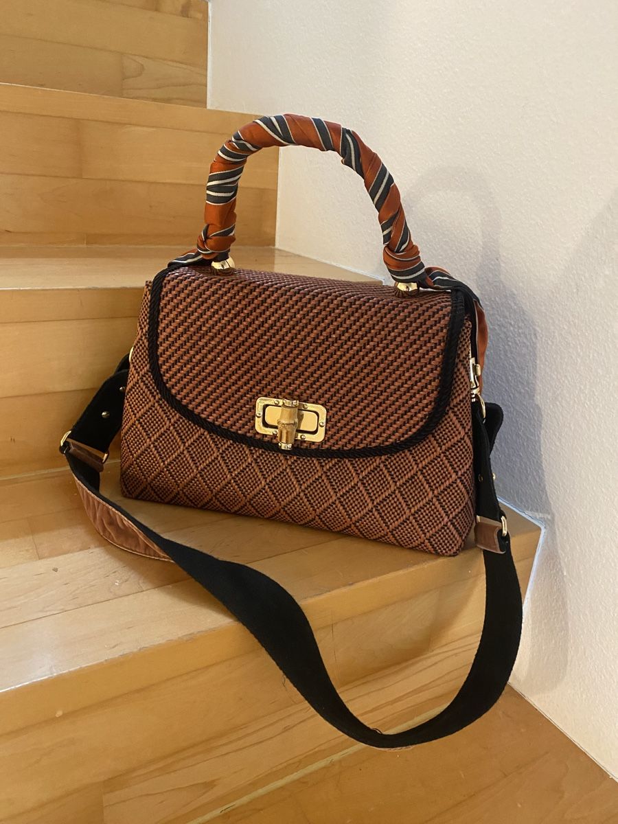 Taschen für Damen: Via MailTasche Handtasche braun mit Schultergurt – Gebraucht aus Alosen von .AMEA. 7