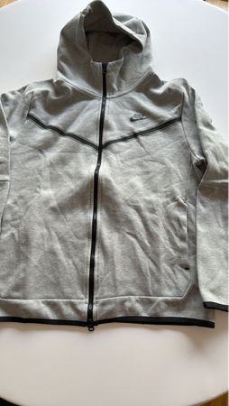 Nike Tech Fleece Hoodie Size L
