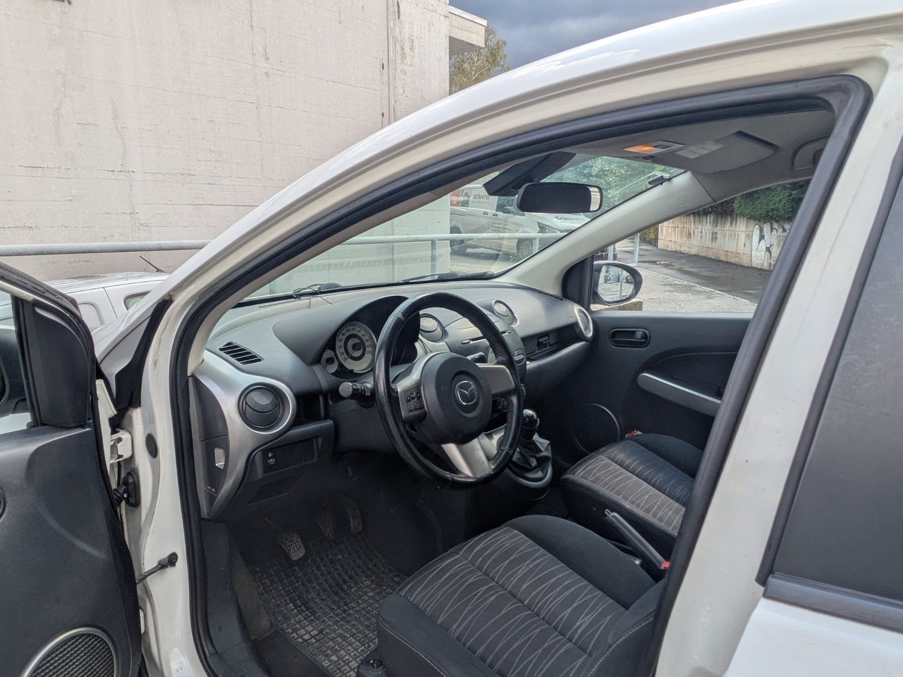 Automobili: Mazda 2 1.3 Exclusive collaudata – Usato da Losone venduto da bel_6nhj 4