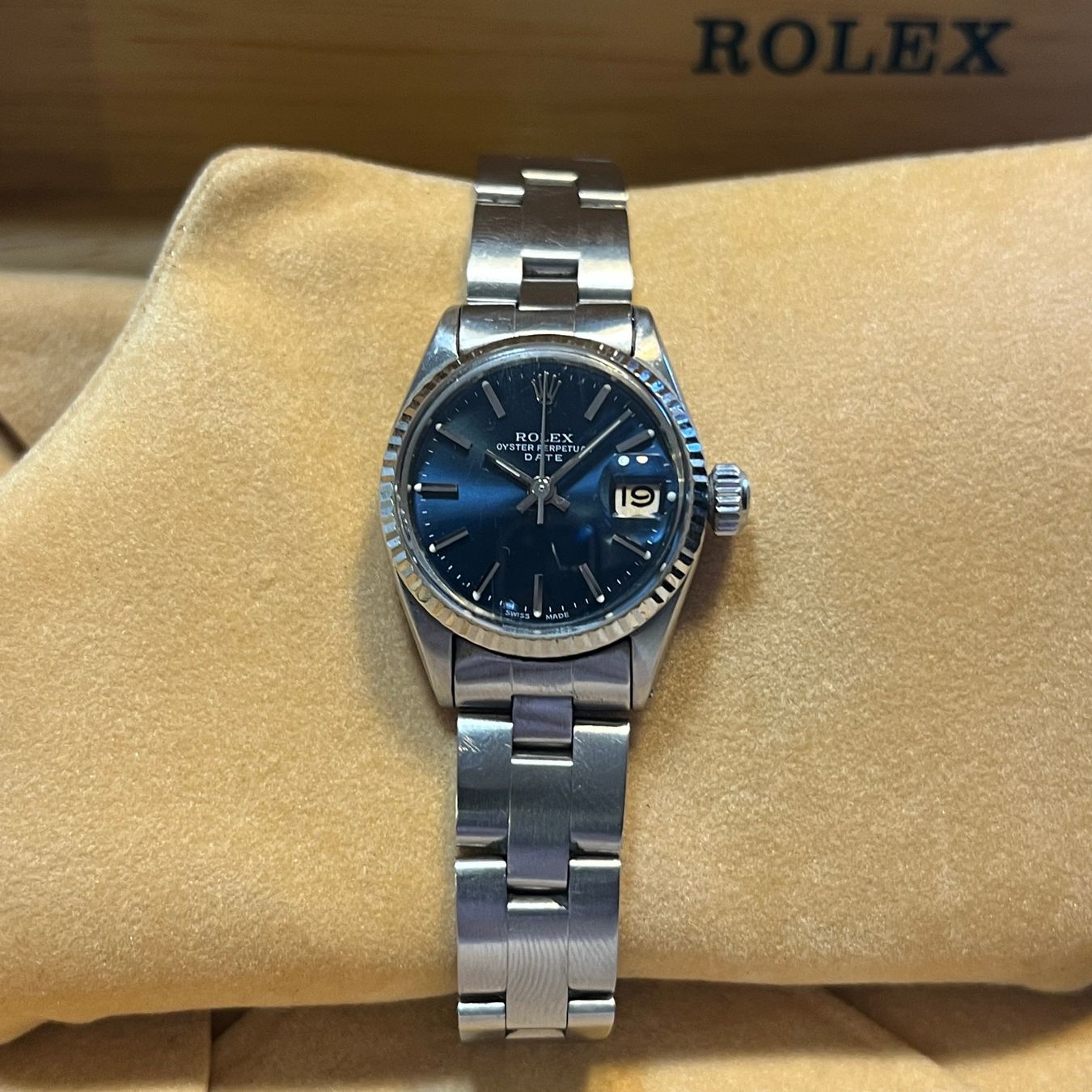 Rolex Orologi: Rolex Oyster Perpetual Date Lady 6517 – Usato da Carouge GE venduto da Watchaser