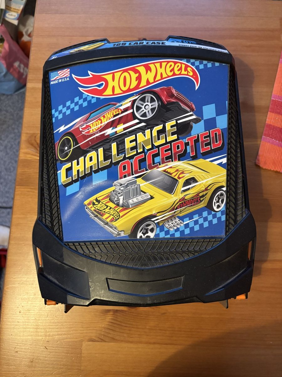 Valigie: Hot Wheels Koffer auf Rollen – Usato da Bern venduto da Alexandro