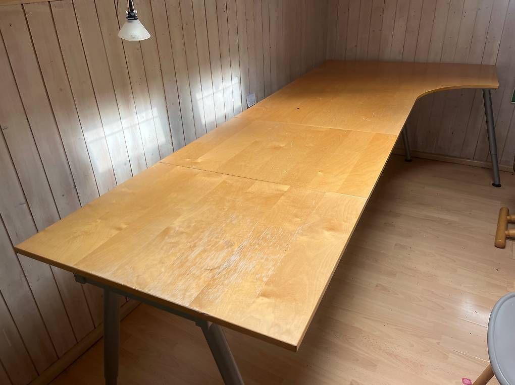 Schreibtische: IKEA Schreibtisch Galant – Gebraucht aus Uster von Jmaybach 1