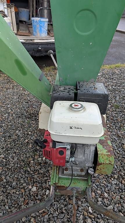 Trinciatrici: Garten Häcksler lgm 4000 Benzin – Usato da Rorbas venduto da philips1 4