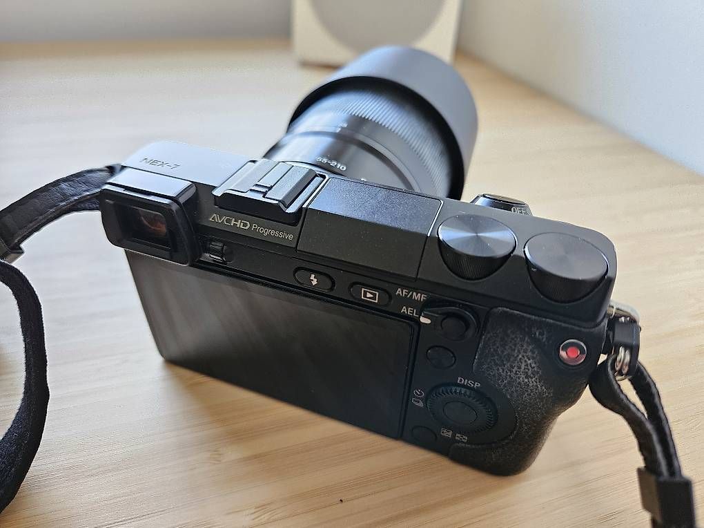 Appareil photo: Sony Nex-7 mit 2 e-mount-Objektiven – D'occasion à Bühler par ahu_bf9n 1