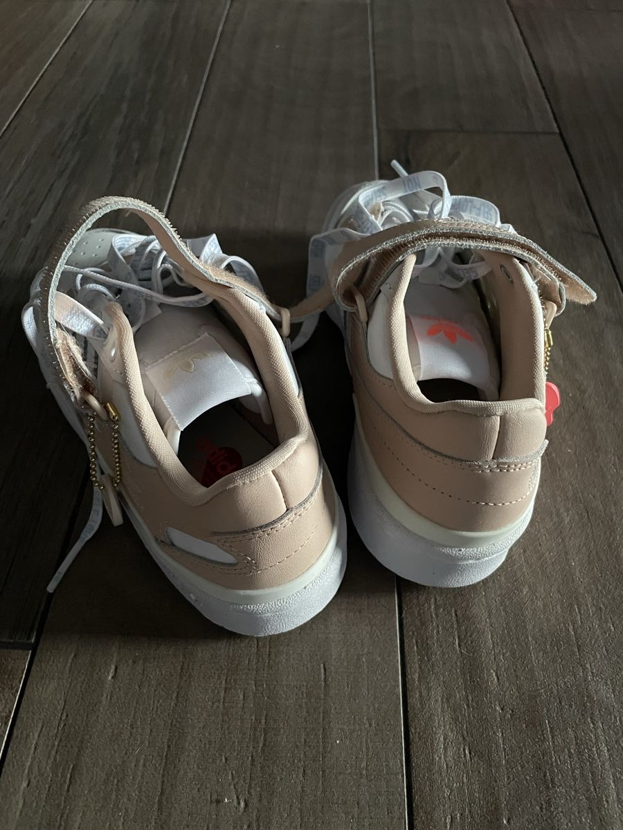 Adidas Scarpe da donna: Adidas Forum Low, taille 36, portées 2x – Nuovo (secondo la descrizione) da St-Imier venduto da newliferecycle 3