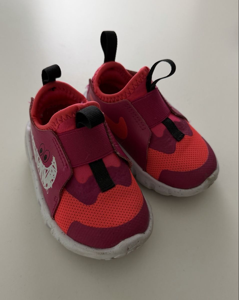 Nike Schuhe für Mädchen: NIKE FLEX RUNNER 2 LIL TDV, Laufschuh, Grösse 21 – Gebraucht aus Winterthur von o16zh