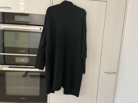 Schwarzer Strickmantel, Gr. M, ideal für den Übergang!