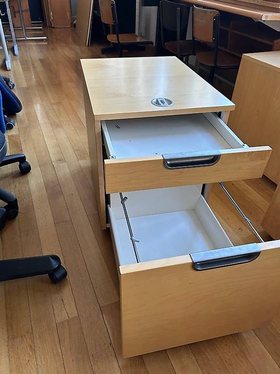 Eléments de bureau: Caisson de bureau mobile blanc | 2 tiroirs – D'occasion à Lucens par e-com.RNr 1