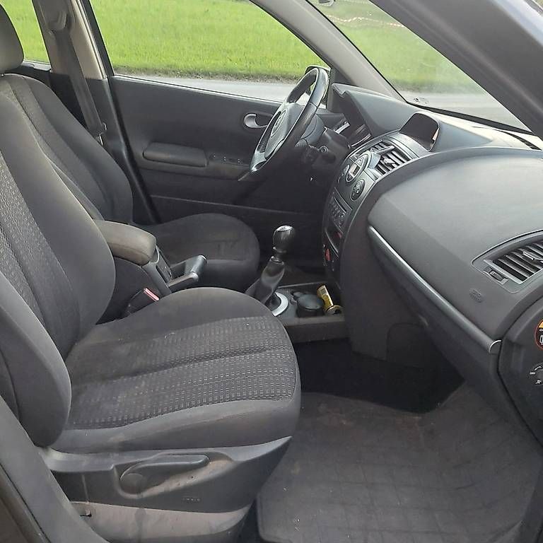 Renault Autos: Renault Mégane 2.0 16V – Gebraucht aus Hochdorf von daywalkerr1983 3