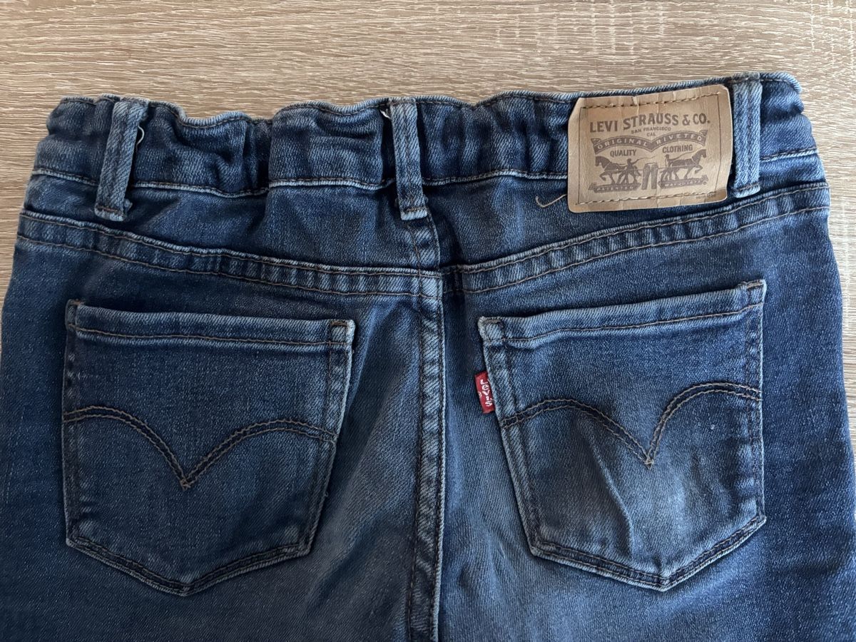 Levi's Pantaloni: Levis Jeans Gr 152 – Usato da Ebikon venduto da Regipe 2