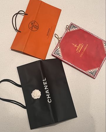 Chanel, Hermes, D&G Taschen/Tüten