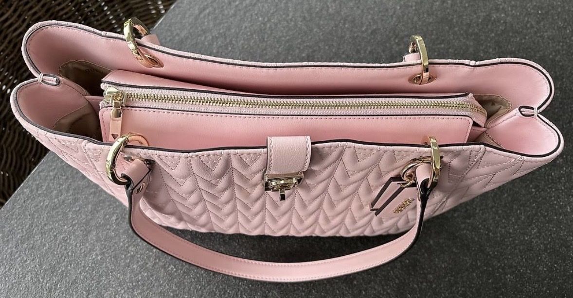 Guess Sacs femmes: Guess Handtasche - NEU  – Neuf (Voir description) à Oberhof par seventy-two 1