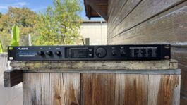 Alesis MicroVerb 4 – 18-Bit Multieffektgerät inkl. Netzteil