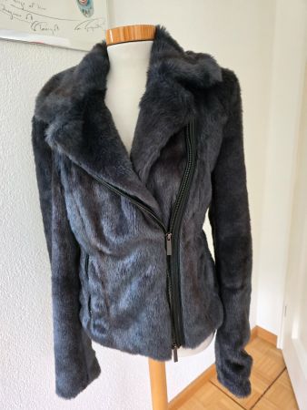 Armani Jeans Fake Fur Jacke in blau Gr. 36