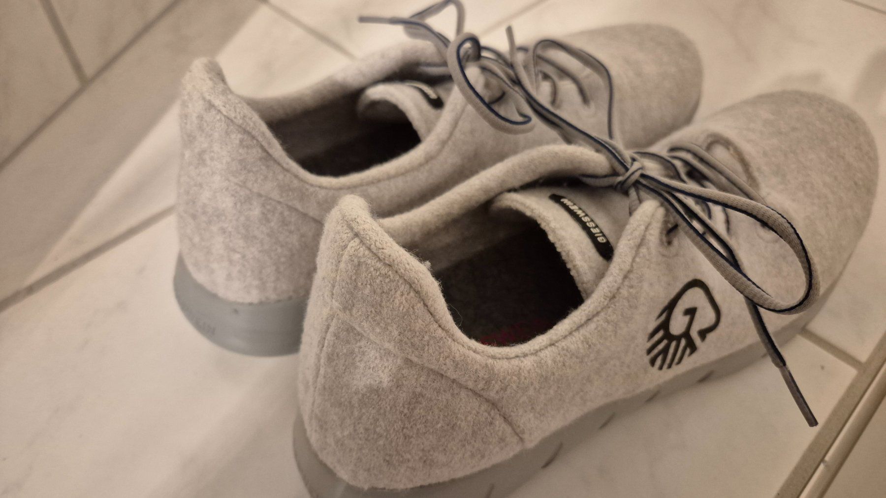 Scarpe da uomo: Giesswein Merino Sneaker Gr. 45, hellgrau – Nuovo (secondo la descrizione) da Ossingen venduto da Cstrauss68 2