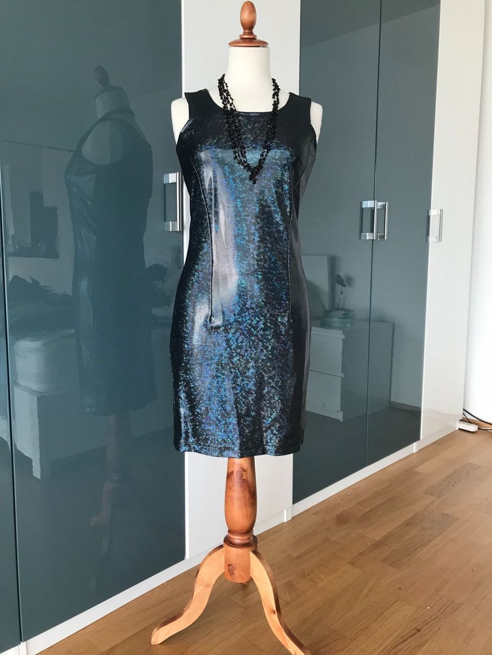 Kleider: Elastische Partykleid 38 M nie tragen – Gebraucht aus Dübendorf von Levintreyer 3