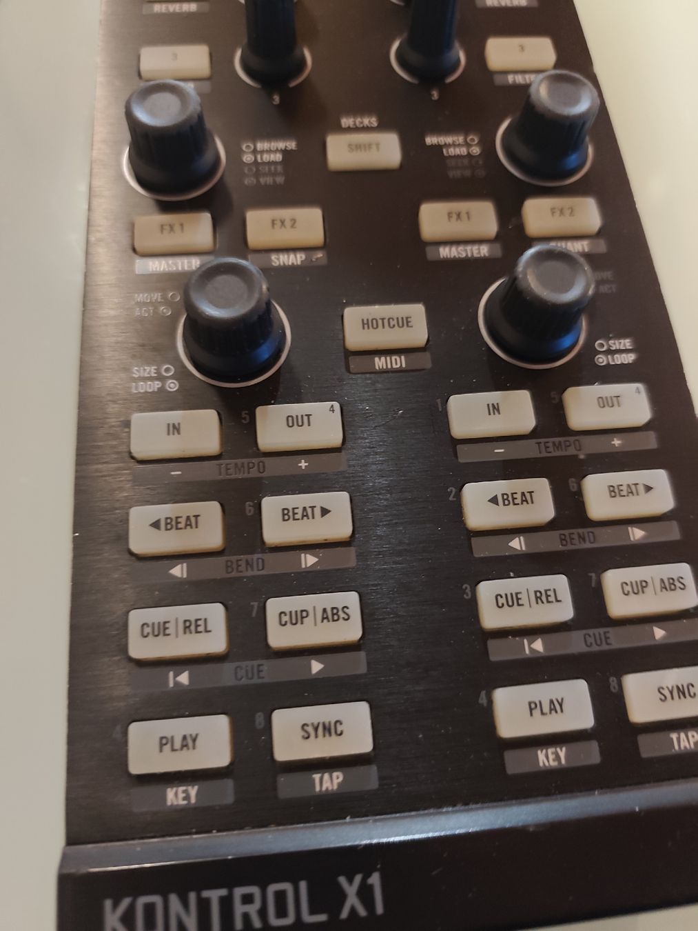 Traktor Console di mixaggio: Traktor Kontrol X1 DJ Controller - Excellent Condition! – Nuovo (secondo la descrizione) da Basel venduto da Soid79 2