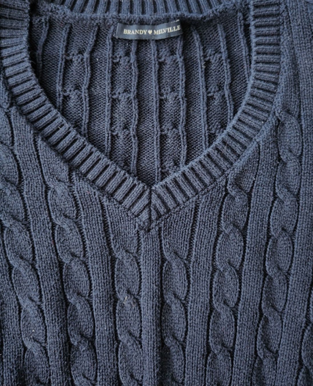 Brandy Melville Pulls & Sweat-shirts: Dunkelblauer Strickpullover von Brandy Melville  – D'occasion à Oberuzwil par yaramelina 1