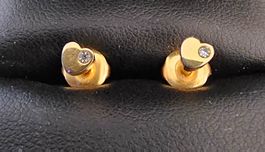 Gelbgoldene Ohrstecker in Herz form 14 Karat