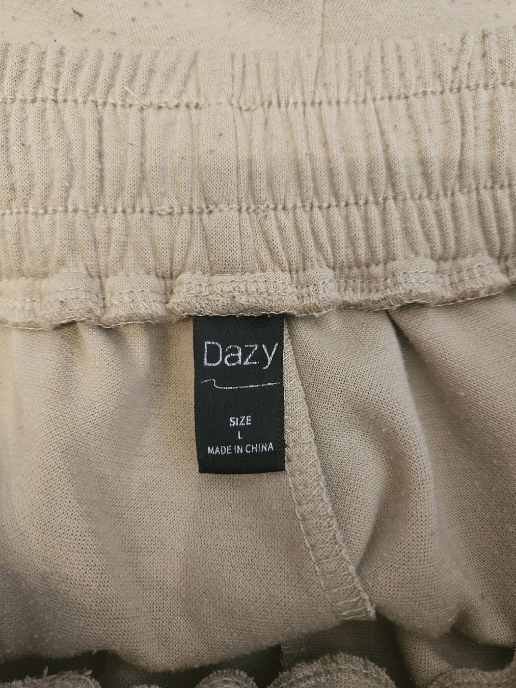 Pantaloni: Shorts Dazy beige Grösse L  – Usato da Dickbuch venduto da lea_6m8c 2