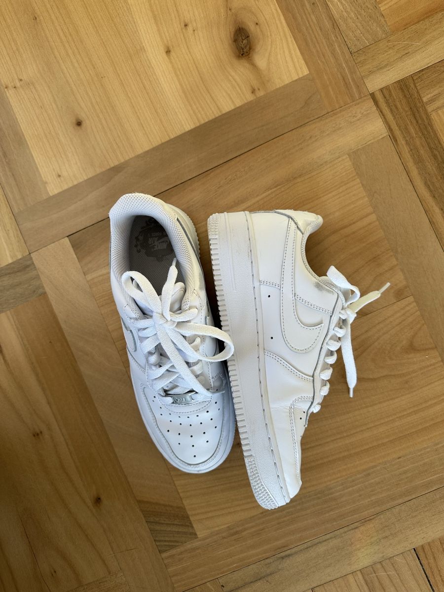 Nike Damenschuhe: Nike Air Force 1, Gr. 38.5 – Gebraucht aus Speicher von Loumi711 1