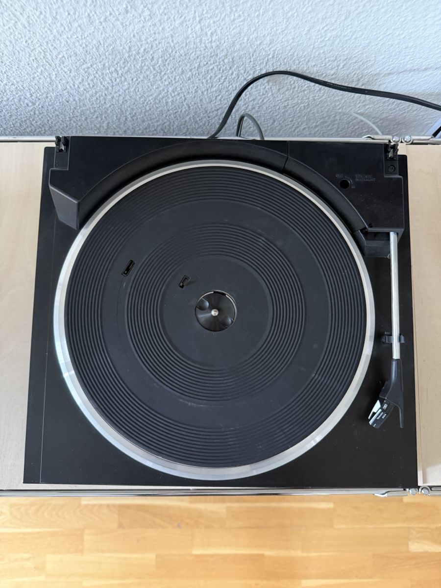 Giradischi: Platine vinyle noir défectueux  – Difettoso da Zürich venduto da Butpiquant