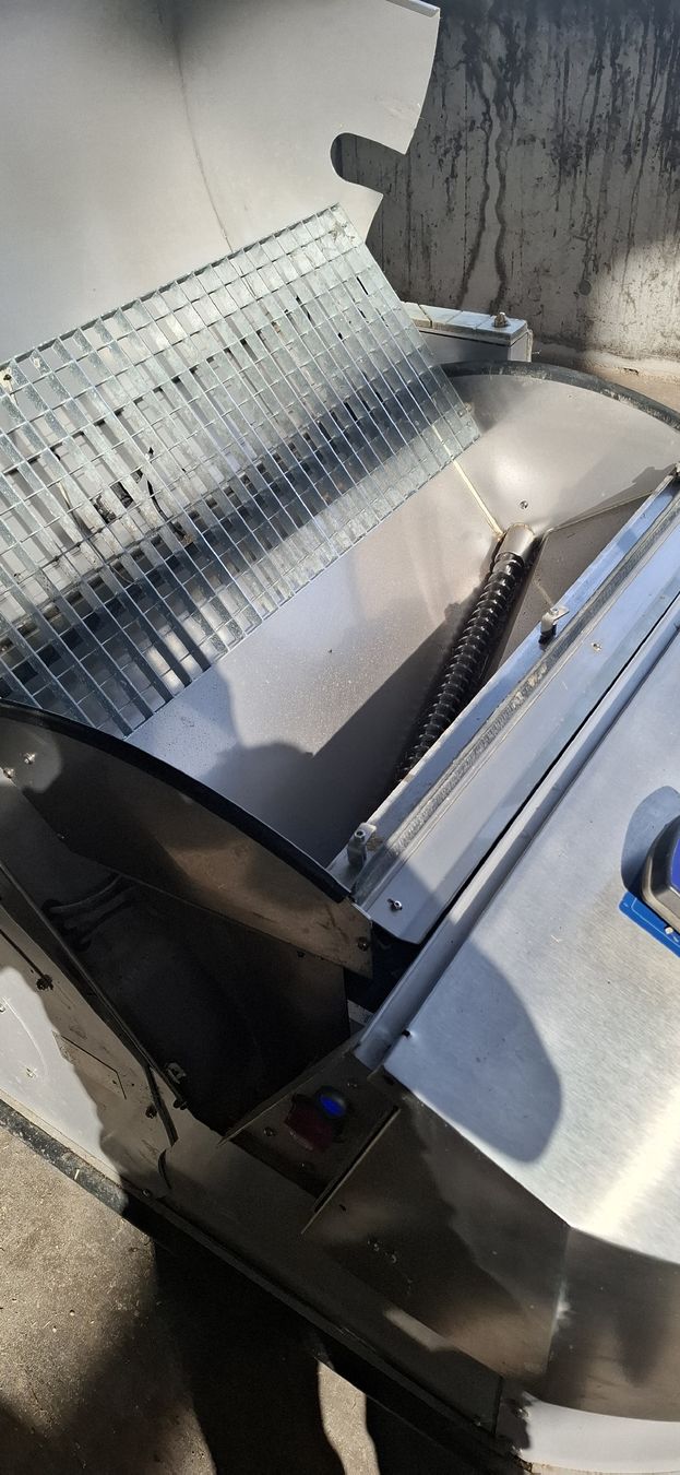 Delaval Tutte le macchine: DeLaval OptiDuoo Roboter Futterschieber – Usato da wädenswil venduto da rom_l5r9 3