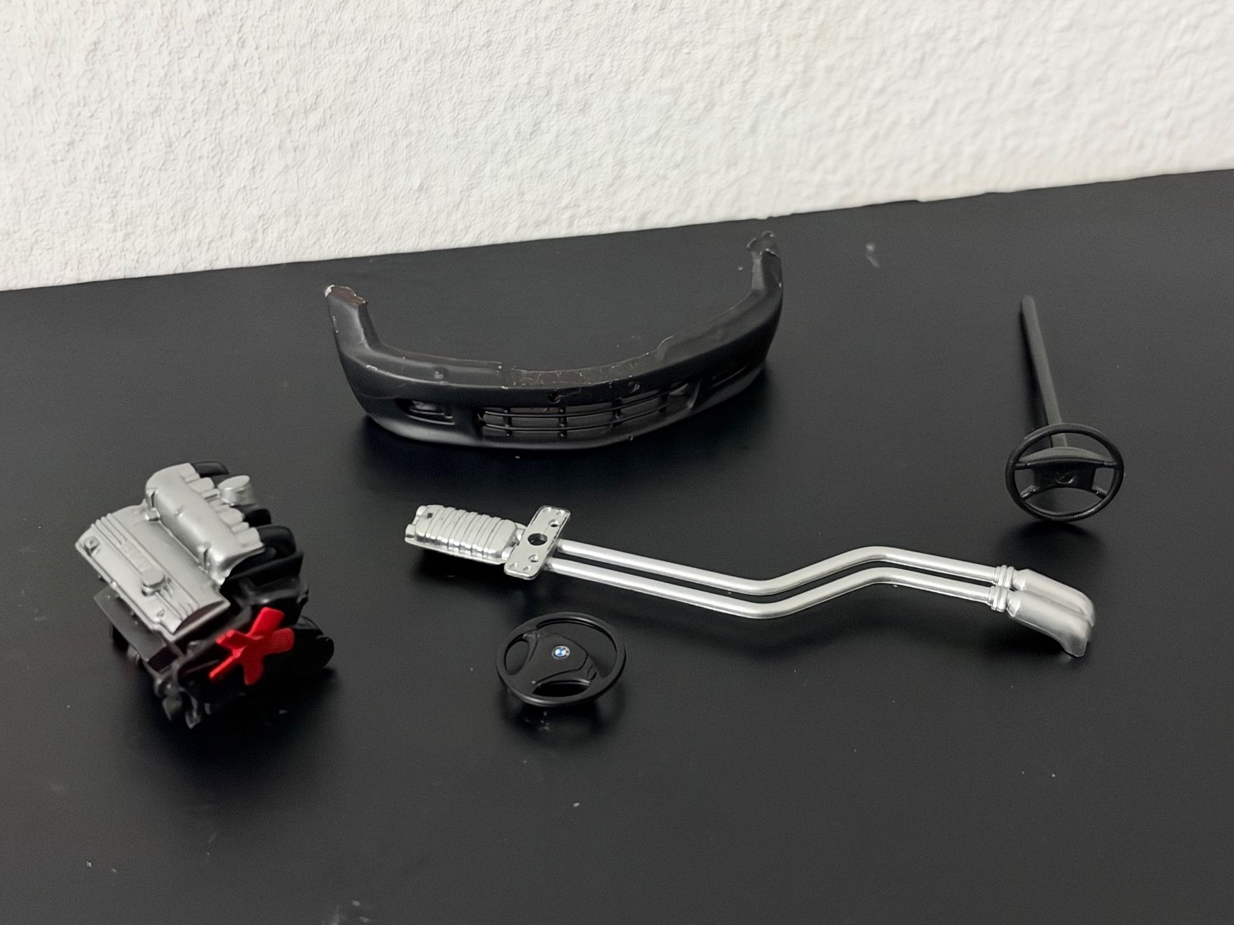BMW Voitures modèles: Diverse BMW Teile 1:18 – D'occasion à Bülach par Meti2023