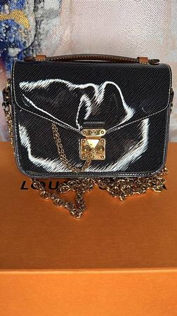 Louis Vuitton Mini Pochette Métis Shiny Epi Marine