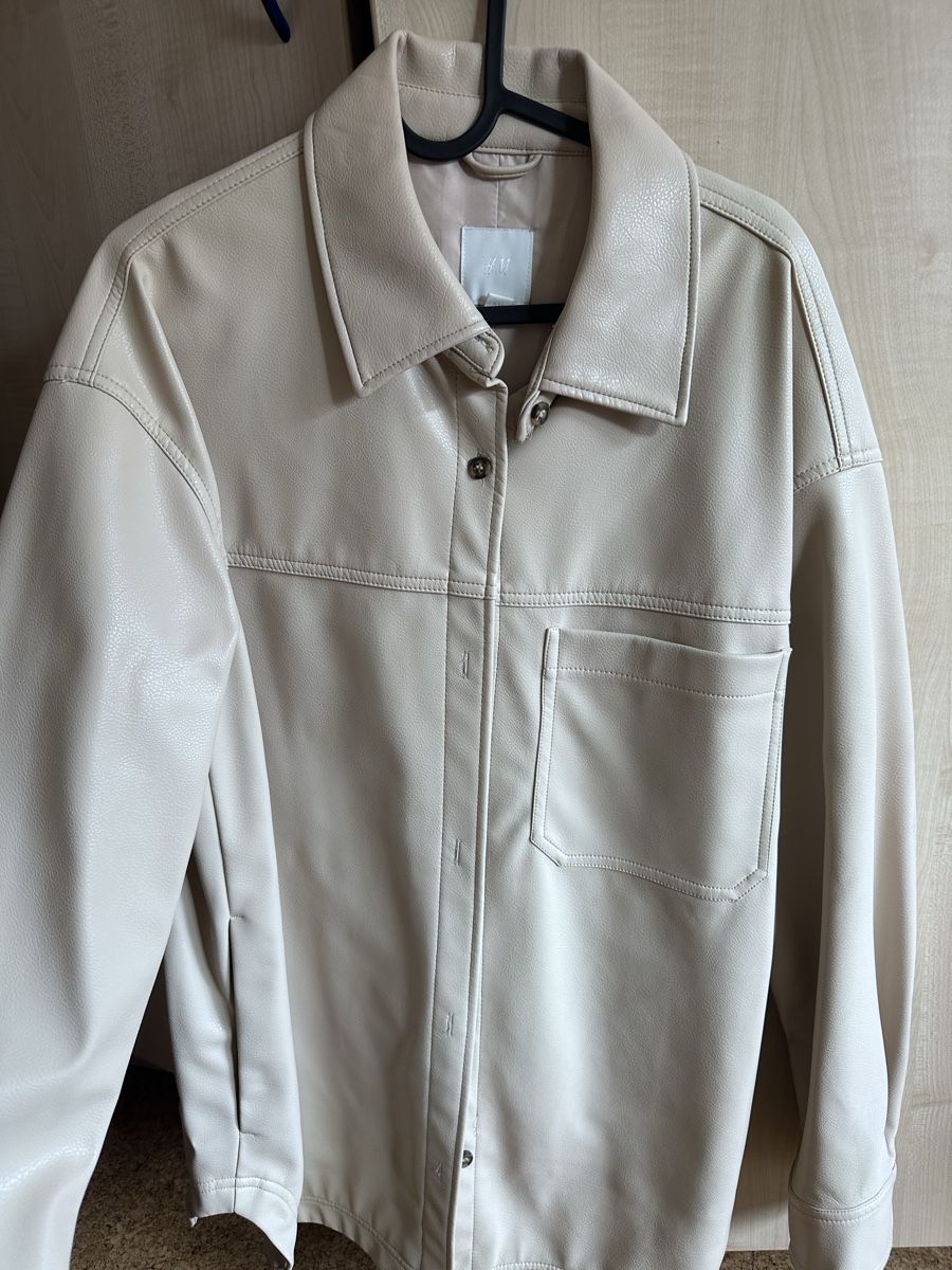 H&M Giacche: Chemise jaquette en cuir H&M – Usato da Biel/Bienne venduto da Eri_25px