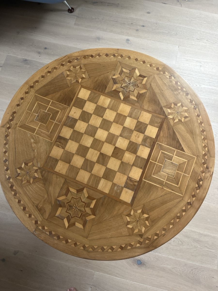 Tavoli: Tisch antik Spieltisch intarsien – Usato da Birmensdorf ZH venduto da Erikastrasse17 1