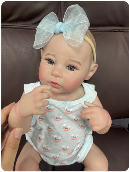 Puppen: Reborn Baby Puppe, 46cm mit Schnuller – Neu und originalverpackt aus Amriswil von Ravinvida 3