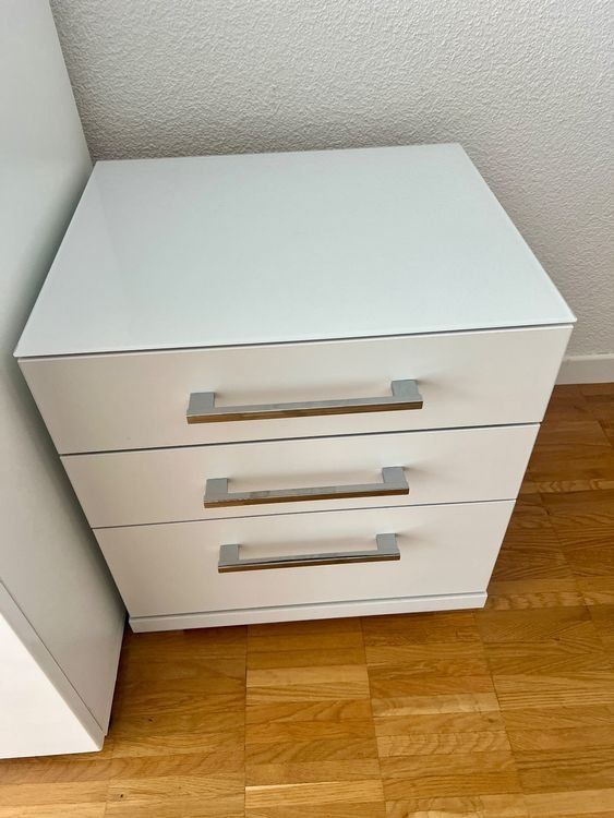 Cassettiere: Kommode mit 3 Schubladen – Usato da Schlieren venduto da Dujak8952