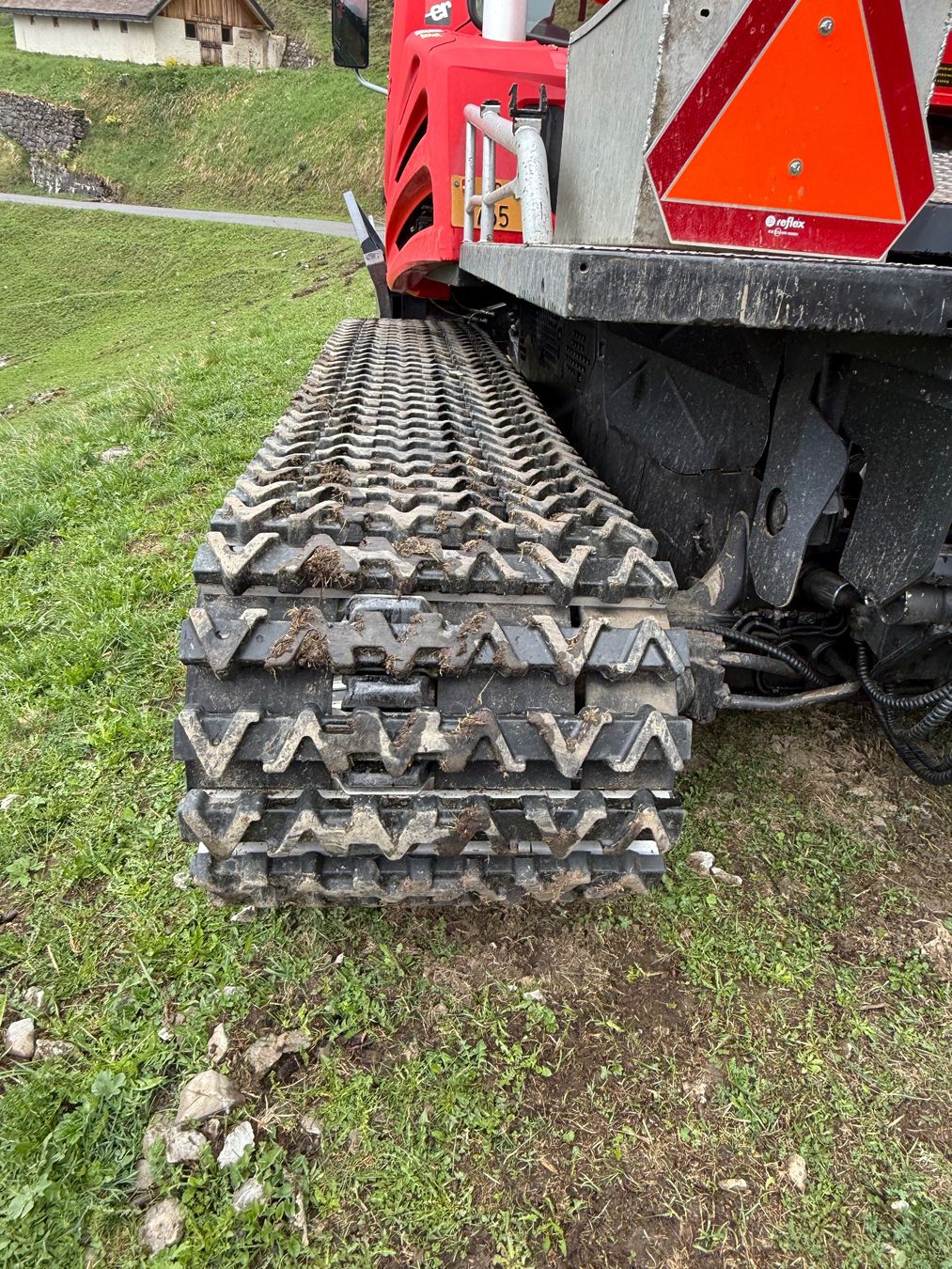 Bagger: Chenilles d été pour Pistenbully 600 ou 300 – Gebraucht aus Villeneuve VD von Tiennot