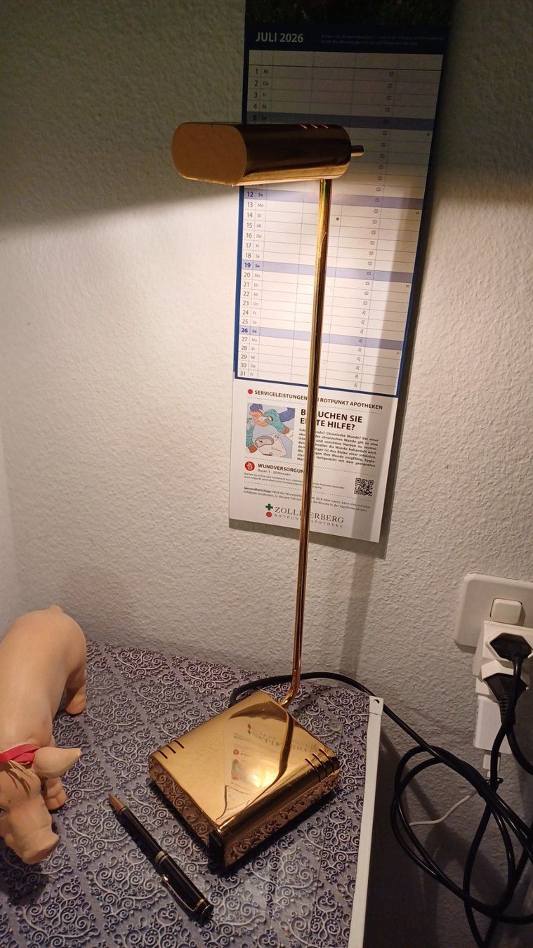 Lampen: Halogen-Tisch-2 Stufenlampe – Gebraucht aus Zollikerberg von Kaugo