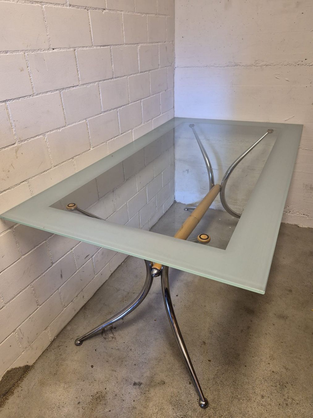 Tavoli: Glas Tisch – Usato da Maienfeld venduto da PKIC