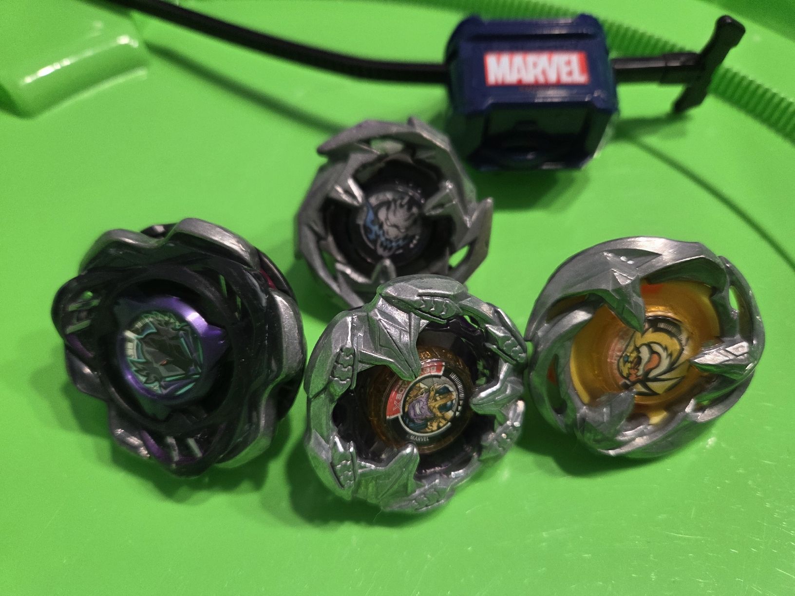 Beyblade X Set mit Arena und 4 Kreiseln gebraucht (Gebraucht) in ...