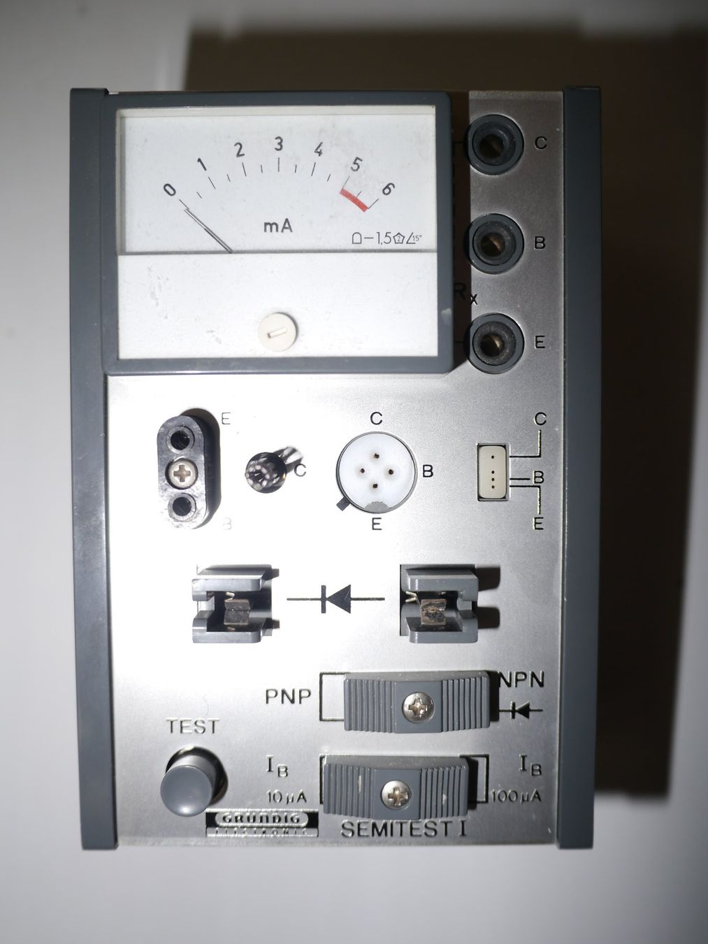 Grundig Messen: GRUNDIG Semitest I Transistorprüfgerät – Gebraucht aus Winterthur von Eerie