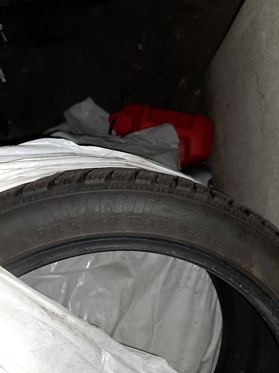 Pneumatici & Ruote complete: 3 pneus Winter 245/40R18 – Usato da Chêne-Bourg venduto da arun74240