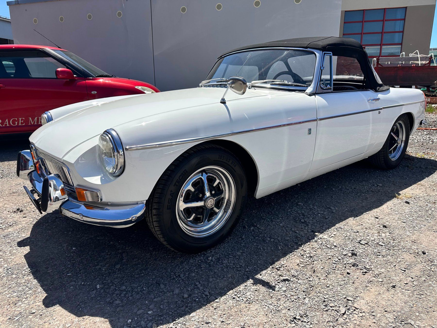 MG Automobili: MG B Cabriolet-Veteran – Usato da Menzingen venduto da Choller 5