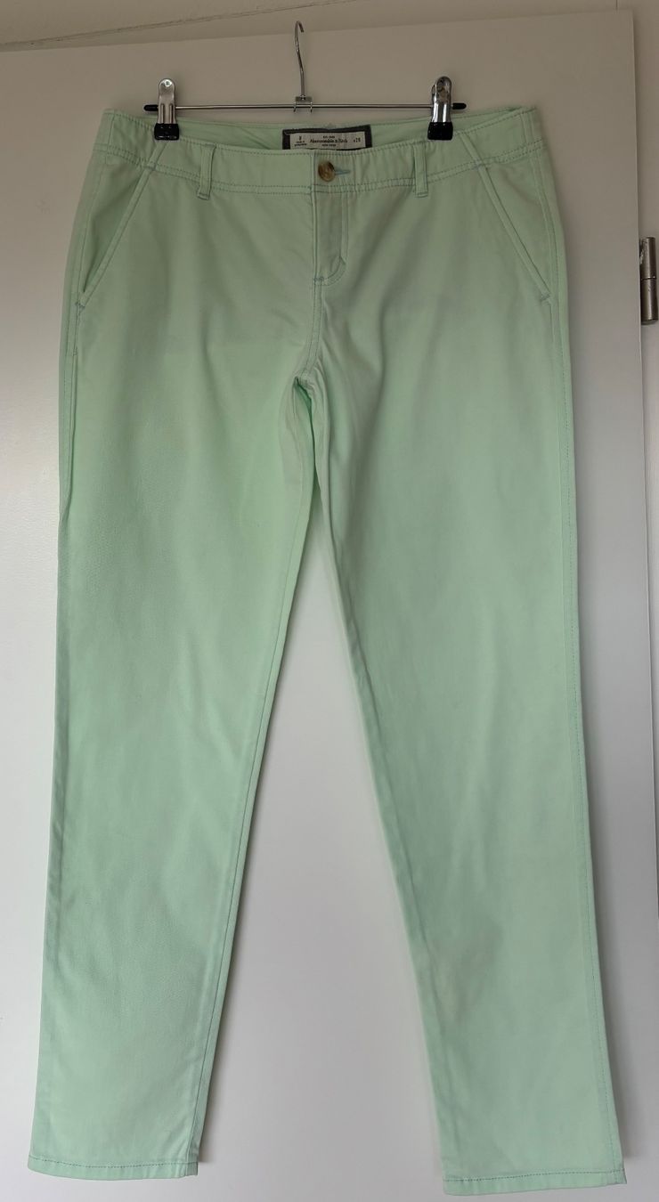 Abercrombie Pantaloni: Chino Hose Abercrombie – Usato da Winterberg ZH venduto da vanilleinspiration