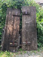 Fensterläden mit Pattina für Deko oder Gemäldeuntergrund