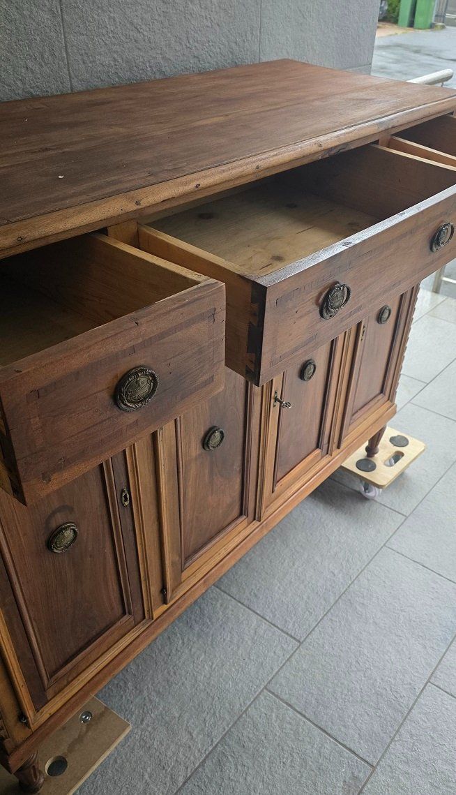 Cassettiere: Anrichte Buffet Kommode Nussbaum Biedermeier-Stil antik – Usato da Flums venduto da Flumsantik 2
