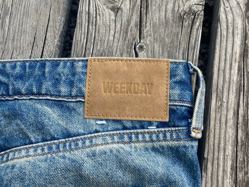 Weekday Jeans: Weekday Jeans weite Bein – Usato da Wädenswil venduto da Pixie_ 2