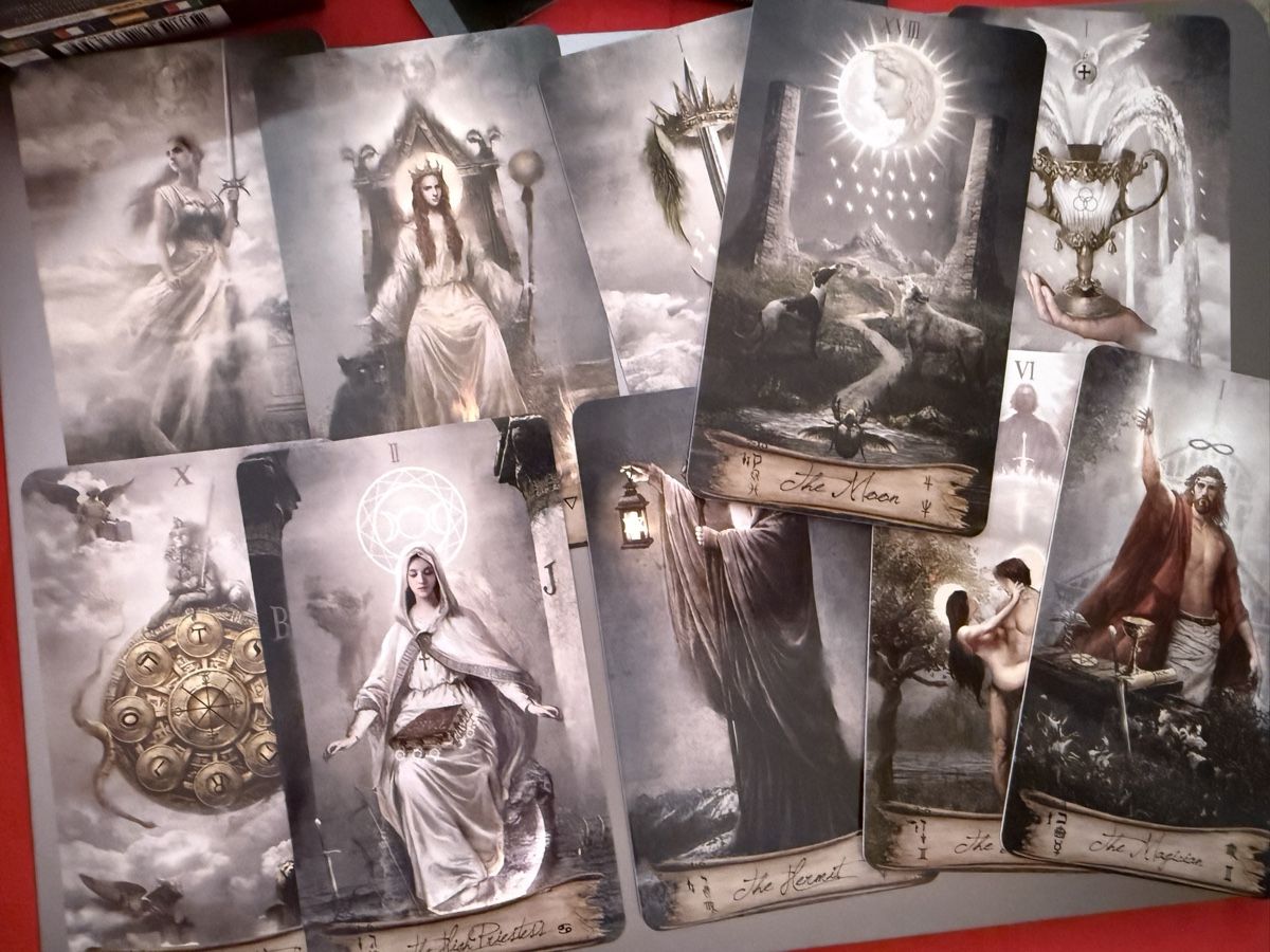 Giochi: Heaven & Earth Tarot Englisch – Nuovo (secondo la descrizione) da Dietikon venduto da lurdesdias 2