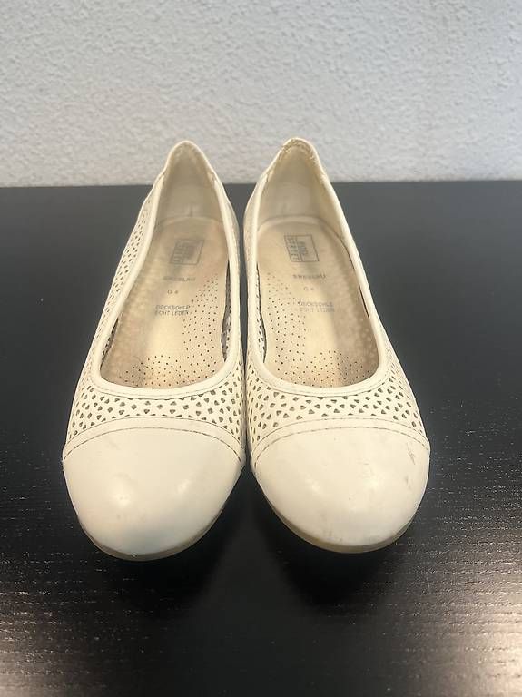 Scarpe da donna: Weisse Keilpumps Damenschuhe Gr. 39 – Usato da Au SG venduto da ali_j87n 1