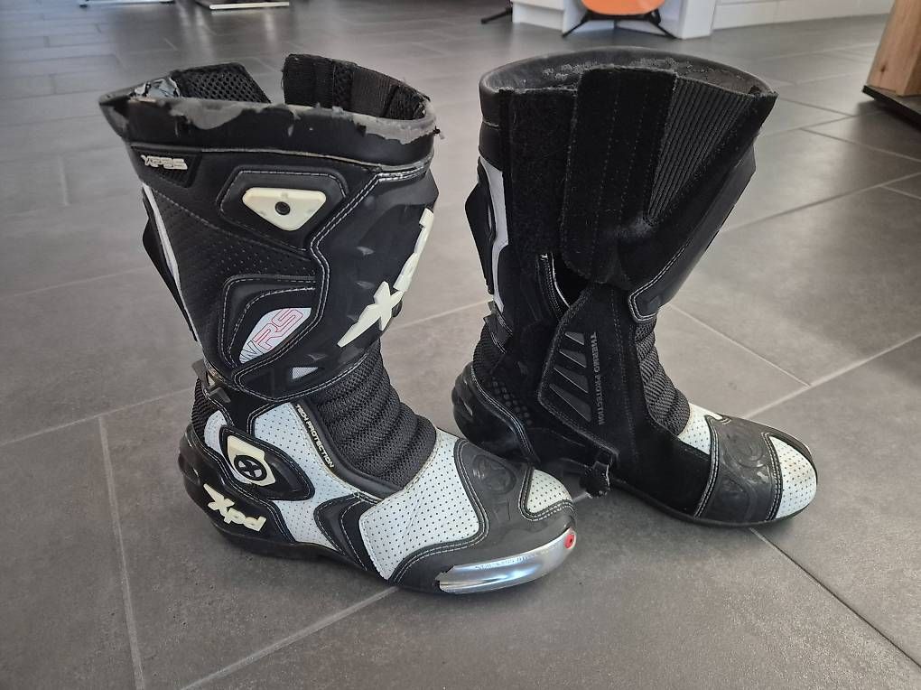 Scarpe da uomo: Xpd XP5-S WRS Motorradstiefel  Gr. 40 – Usato da Niederglatt ZH venduto da TL__